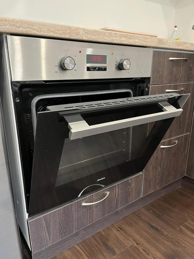 Apartment Charkovska كارلوفي فاري المظهر الخارجي الصورة