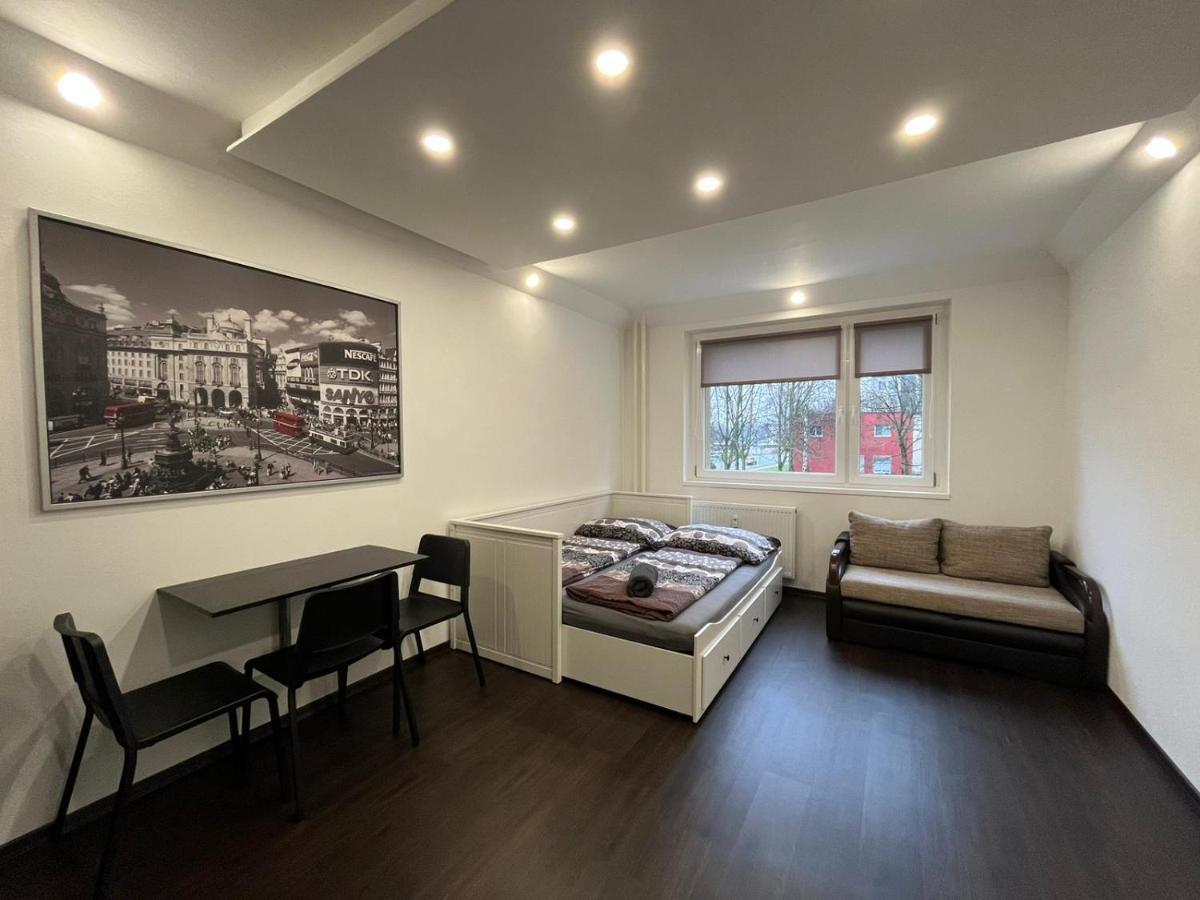 Apartment Charkovska كارلوفي فاري المظهر الخارجي الصورة
